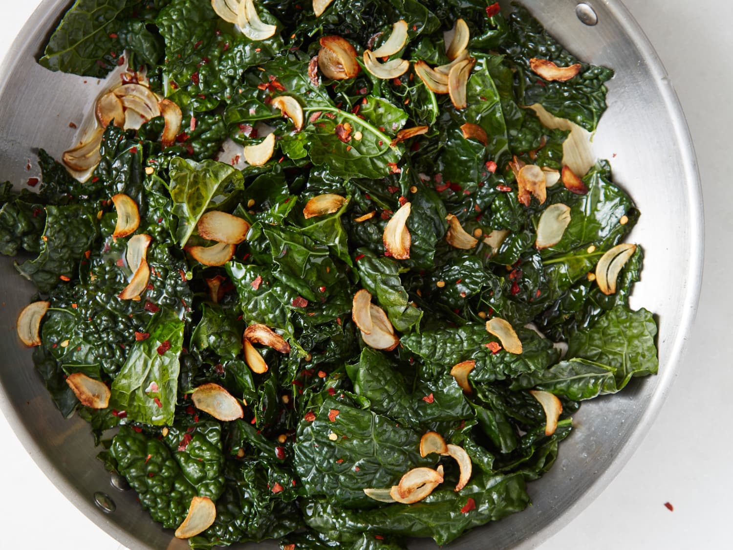 Kale 101: Everything You Need to Know to Buy, Store, Cook, and Eat Kale -  walktoeat