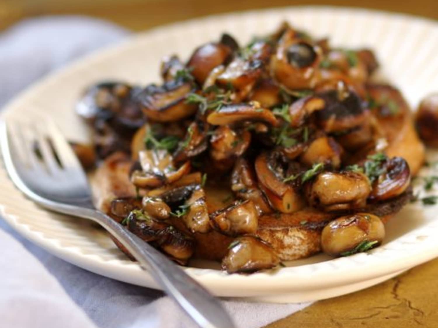 Mushrooms On Toast Recipe(Breakfast, Lunch, Or Dinner) | Kitchn