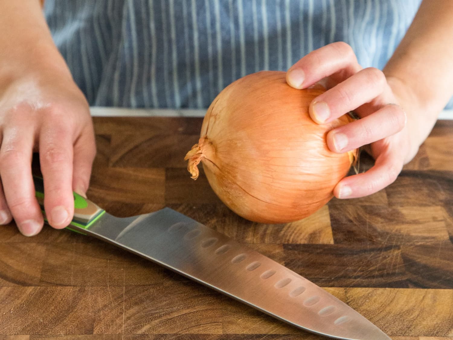 The More You Cut an Onion, The Stronger It Will Taste