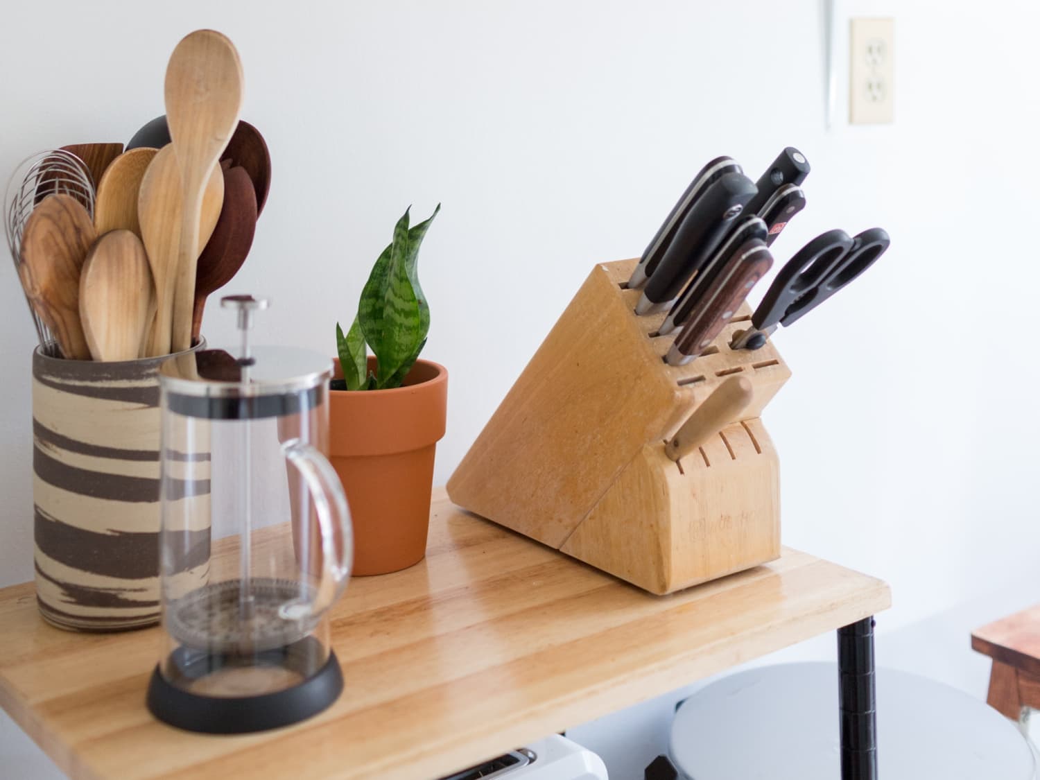 Cons of Knife Blocks | Kitchn