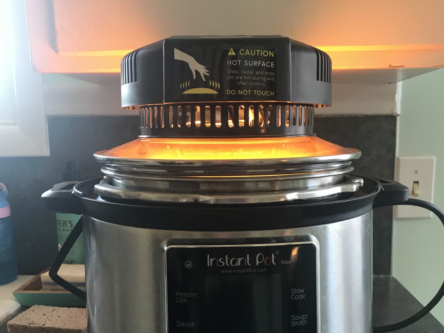 Instant pot max air fryer lid outlet