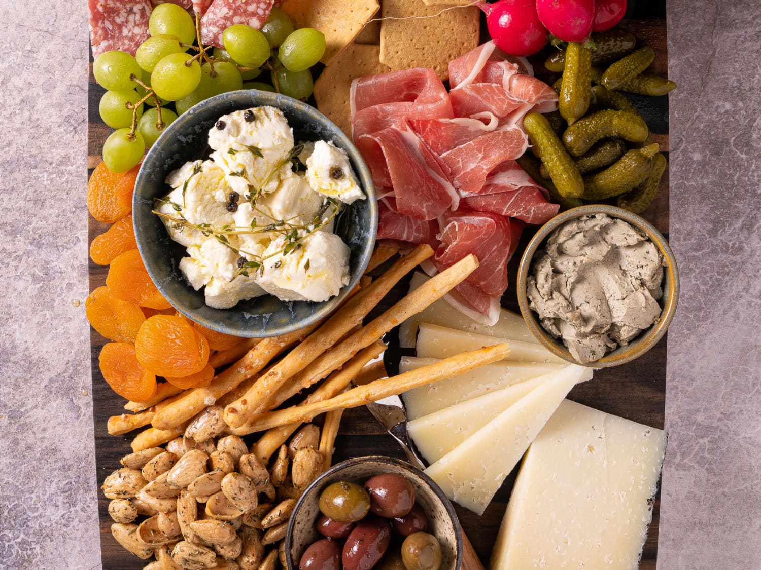 How To Build a Charcuterie Board (StepbyStep), charcuterie