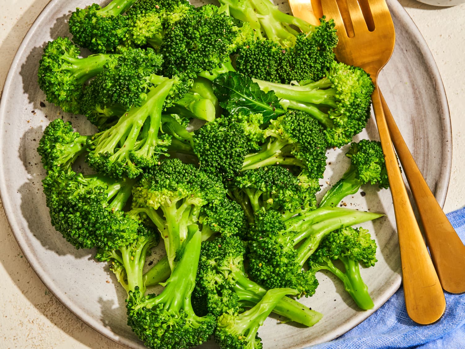 Steamed broccoli seasoning on sale