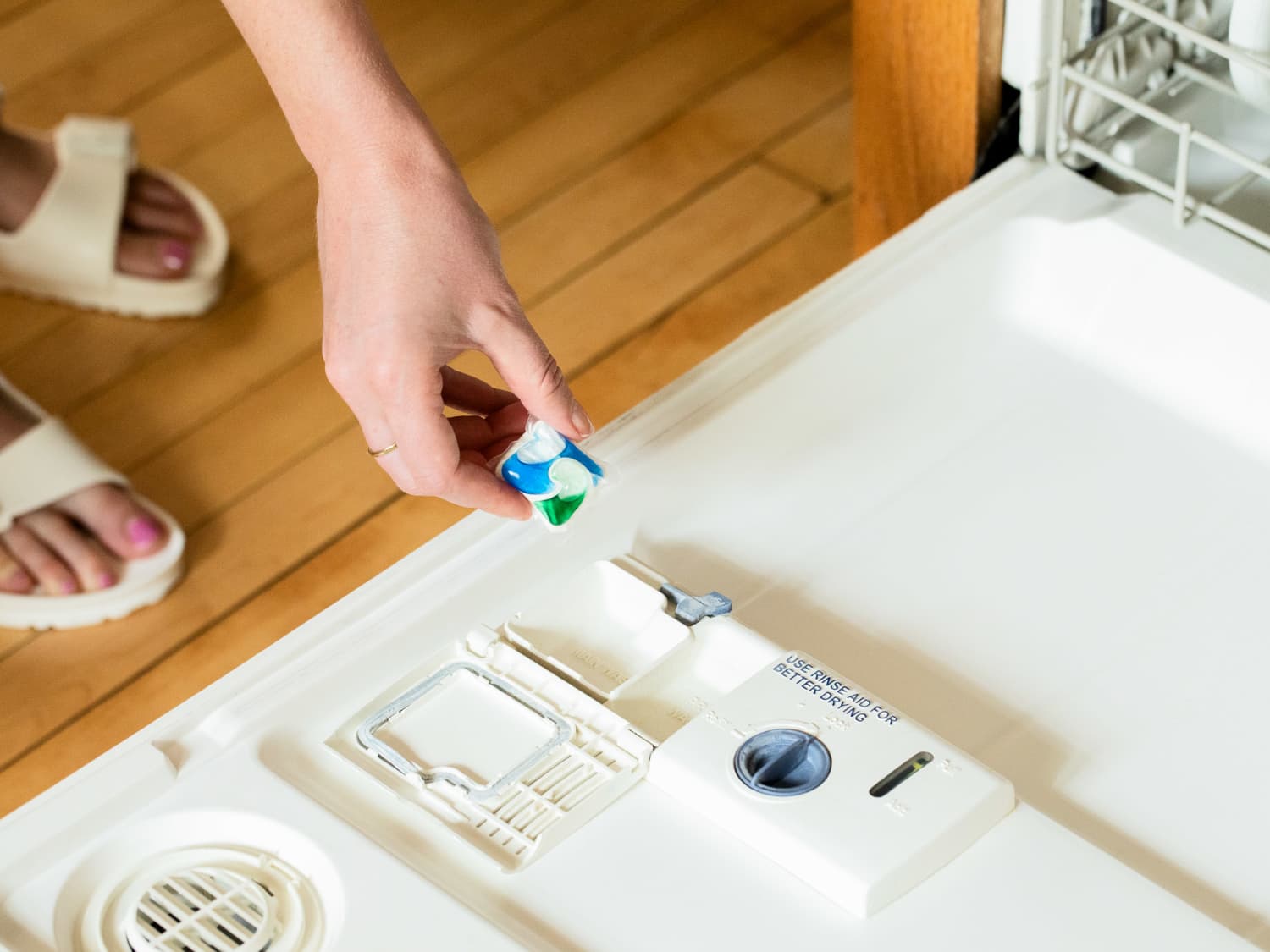 how to add liquid detergent to dishwasher