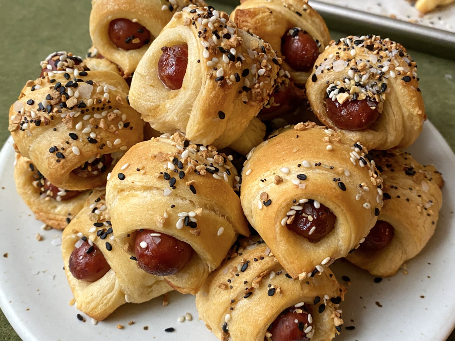 I Tried Chrissy Teigen s Everything Bagel Pigs in a Blanket The Kitchn
