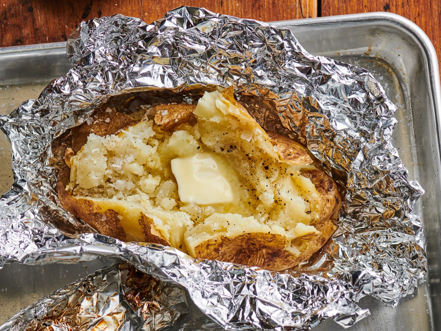 Baking potatoes in aluminum outlet foil