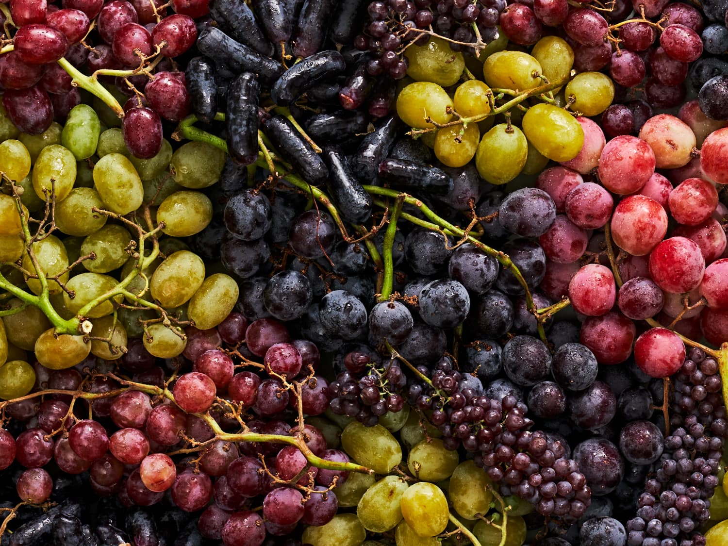 Red grapes sales