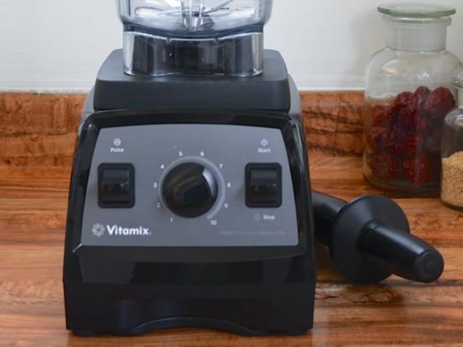 The Kitchn Reviews the Vitamix Professional Series 300 Blender