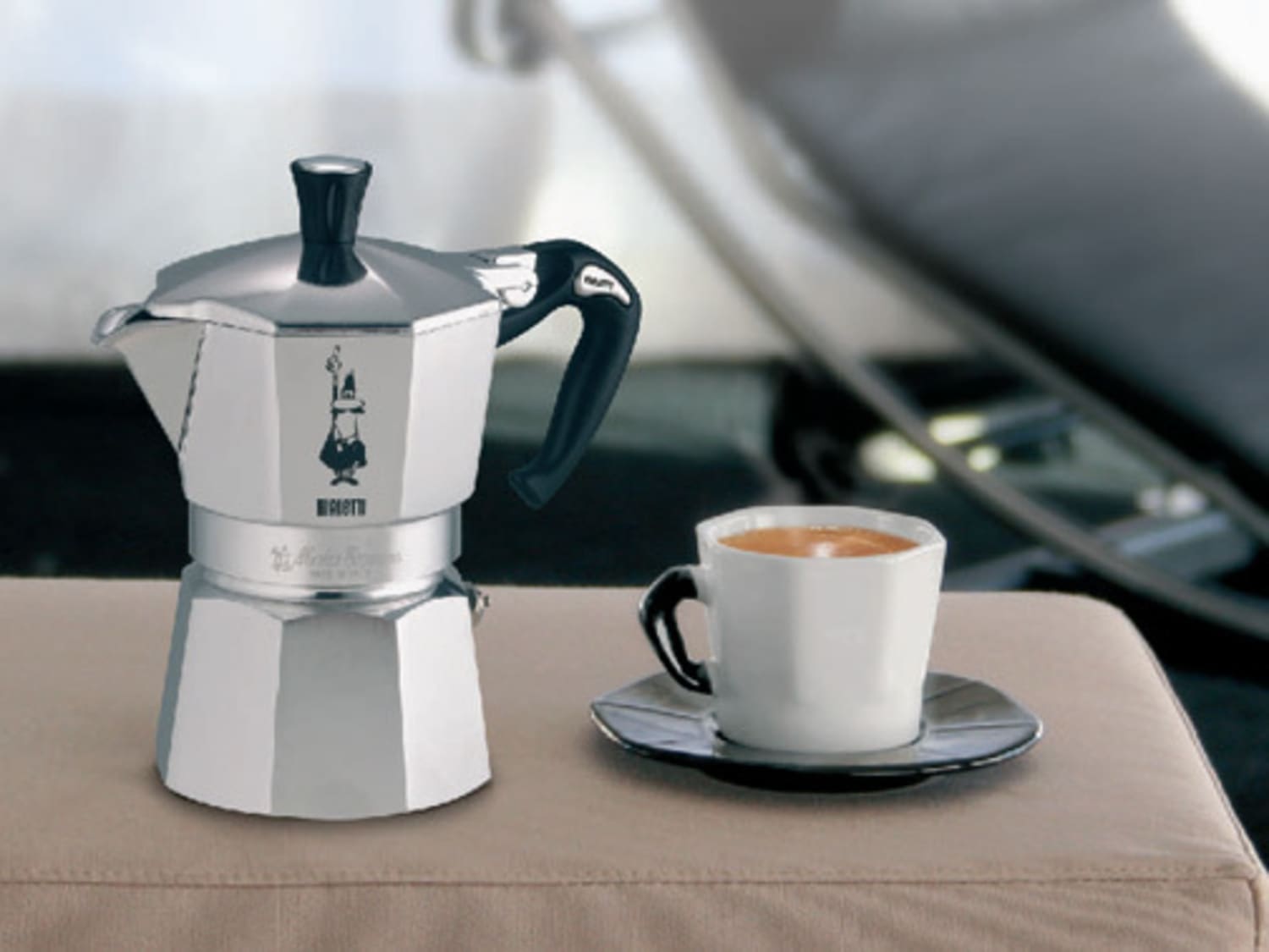 How To Use Bialetti Stove Top Espresso Maker For Perfect Latte At Home