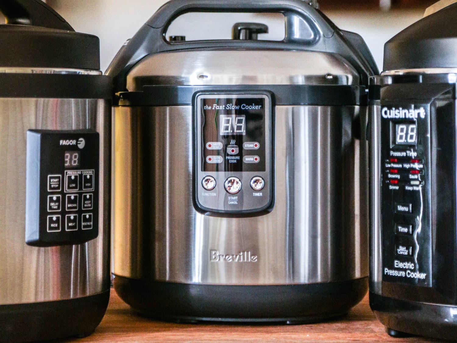 Aluminum or stainless steel pressure cooker top