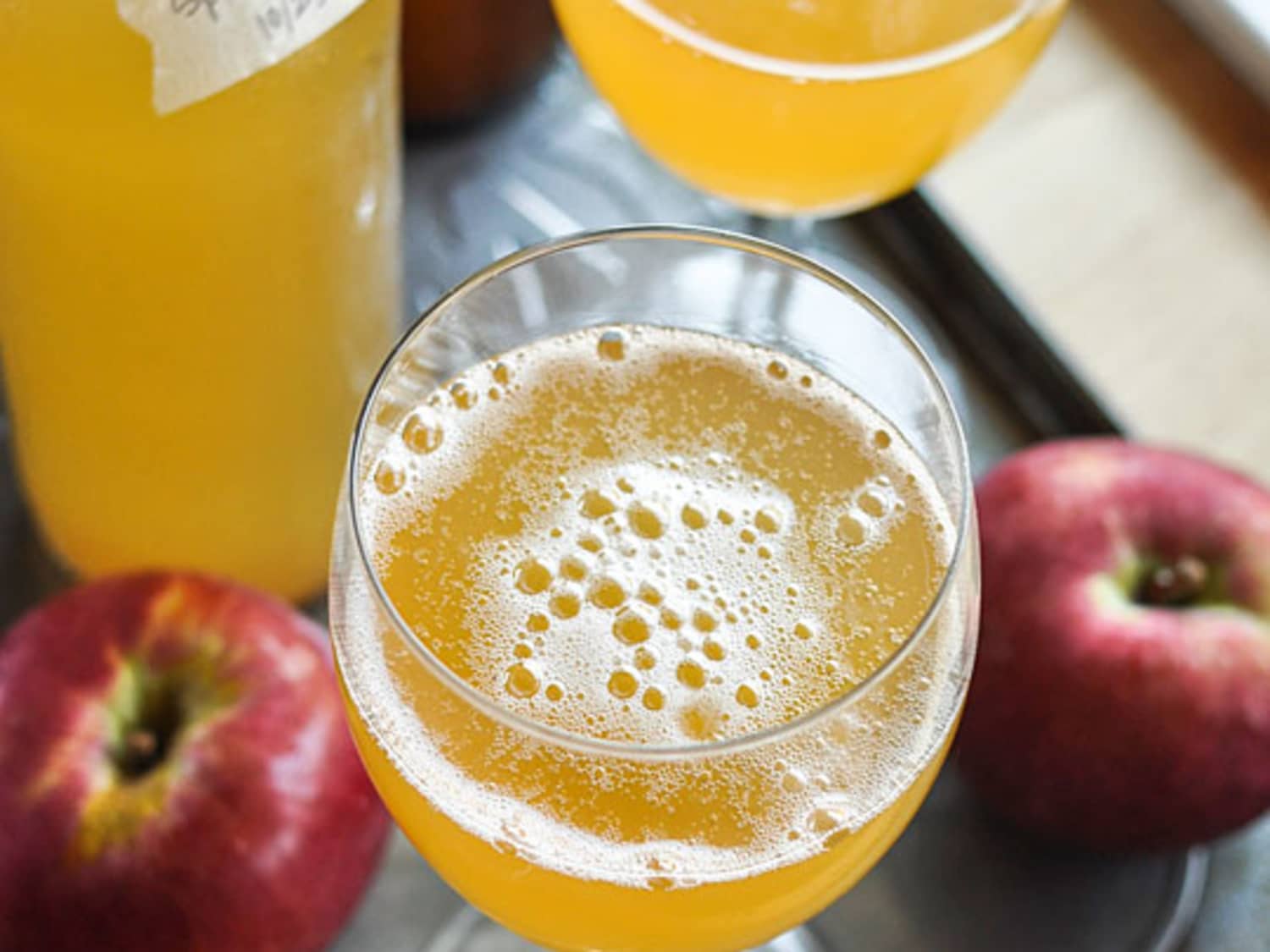 Carbonated apple juice sale