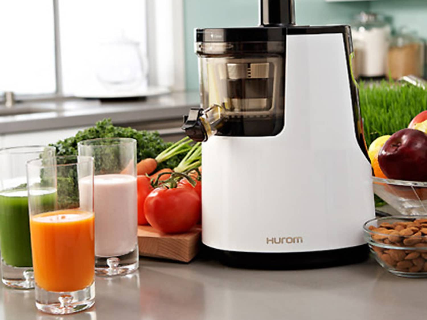 Juicer and smoothie maker top