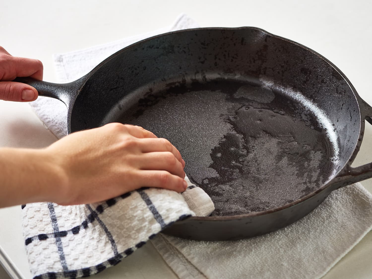 Seasoning cast iron griddle best sale