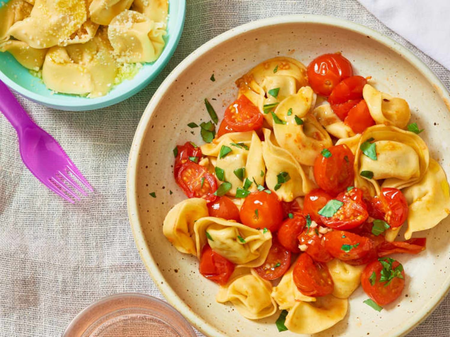 Tortellini outlet tomato sauce