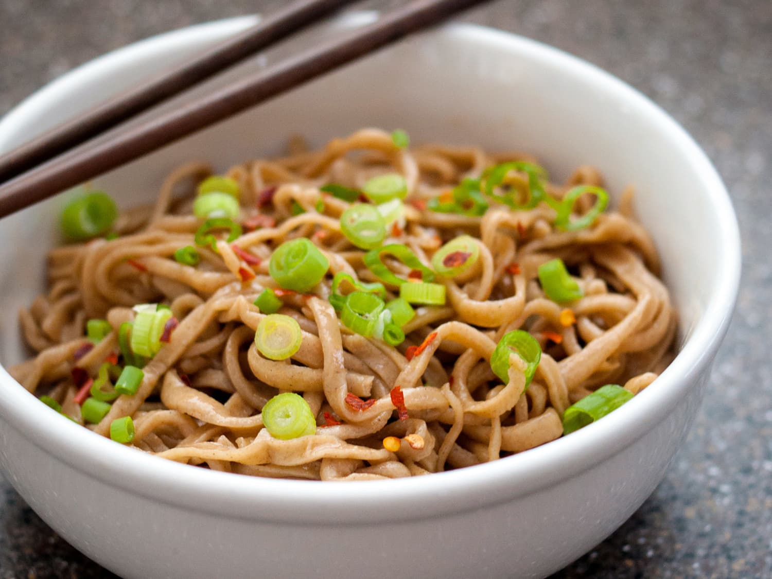 Soba noodle shop machine