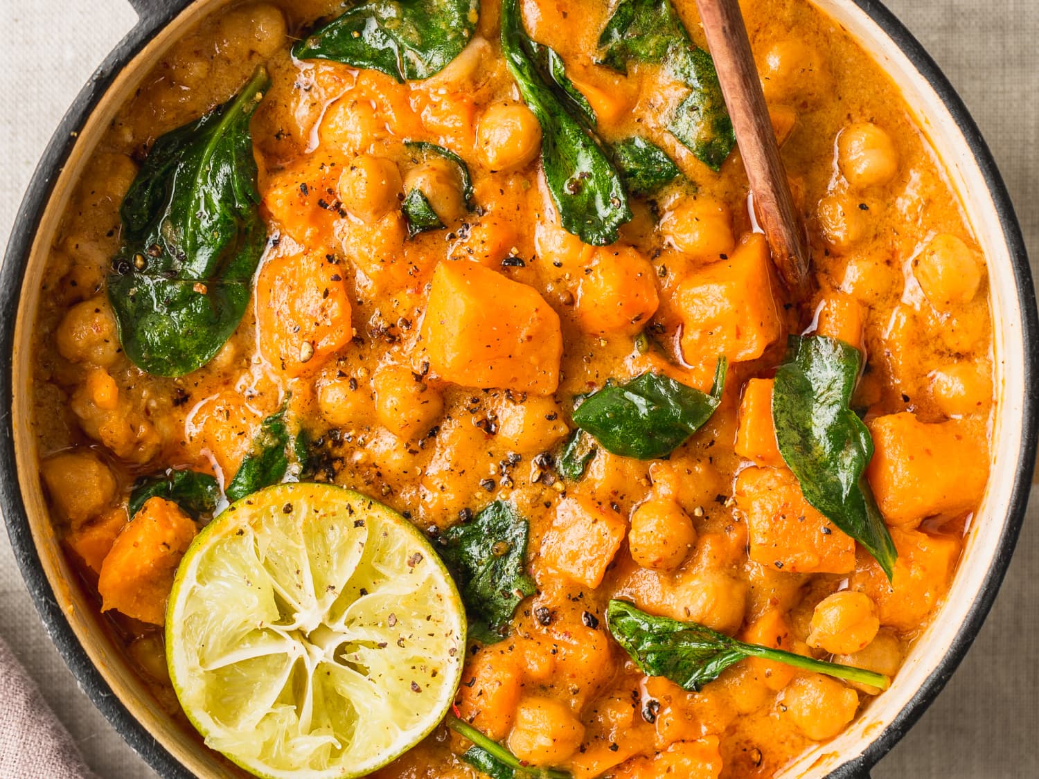 Slow cooker chickpea curry with sweet potatoes shop and red peppers