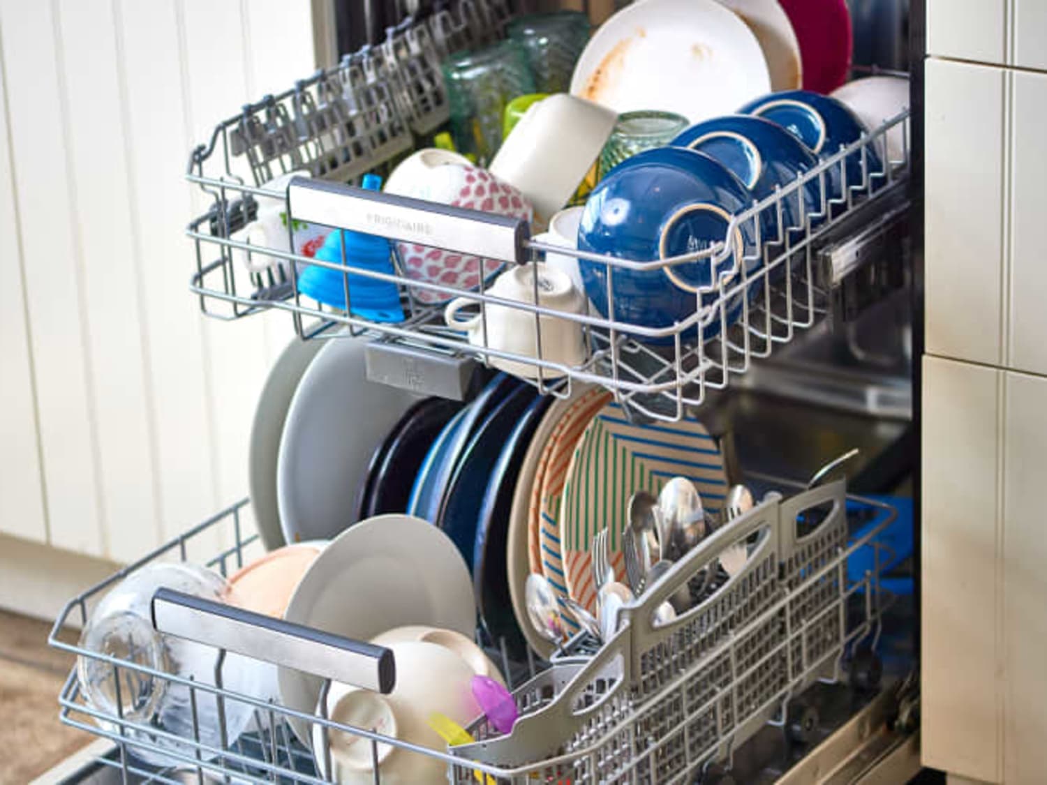 The 5 Best Things to do for Your Dishwasher According to