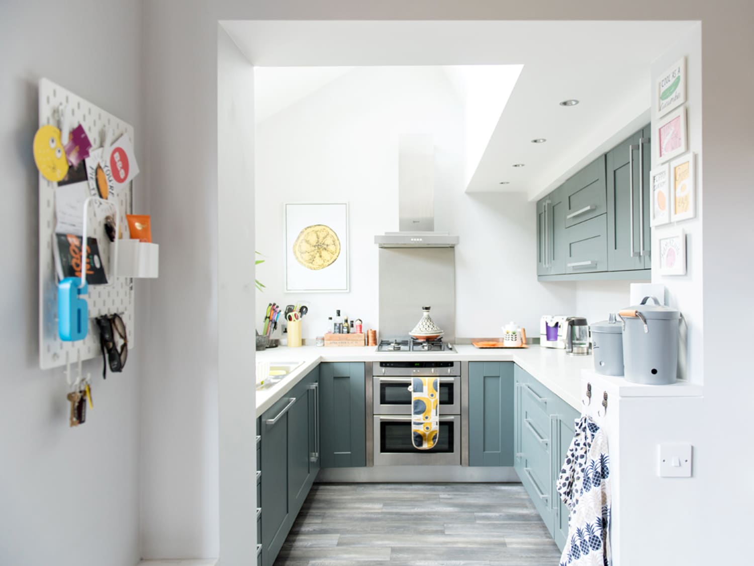 How to Stop Kitchen Cabinets from Slamming: Easy DIY Solutions