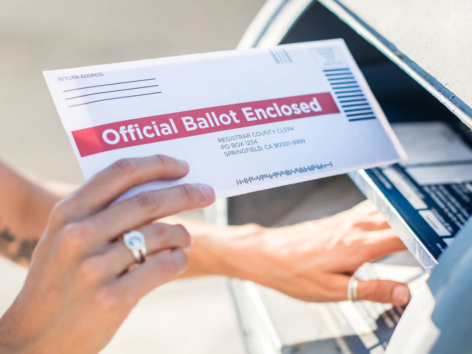 How to Vote on Campus — From Registering to Mail-In Ballots | Dorm ...