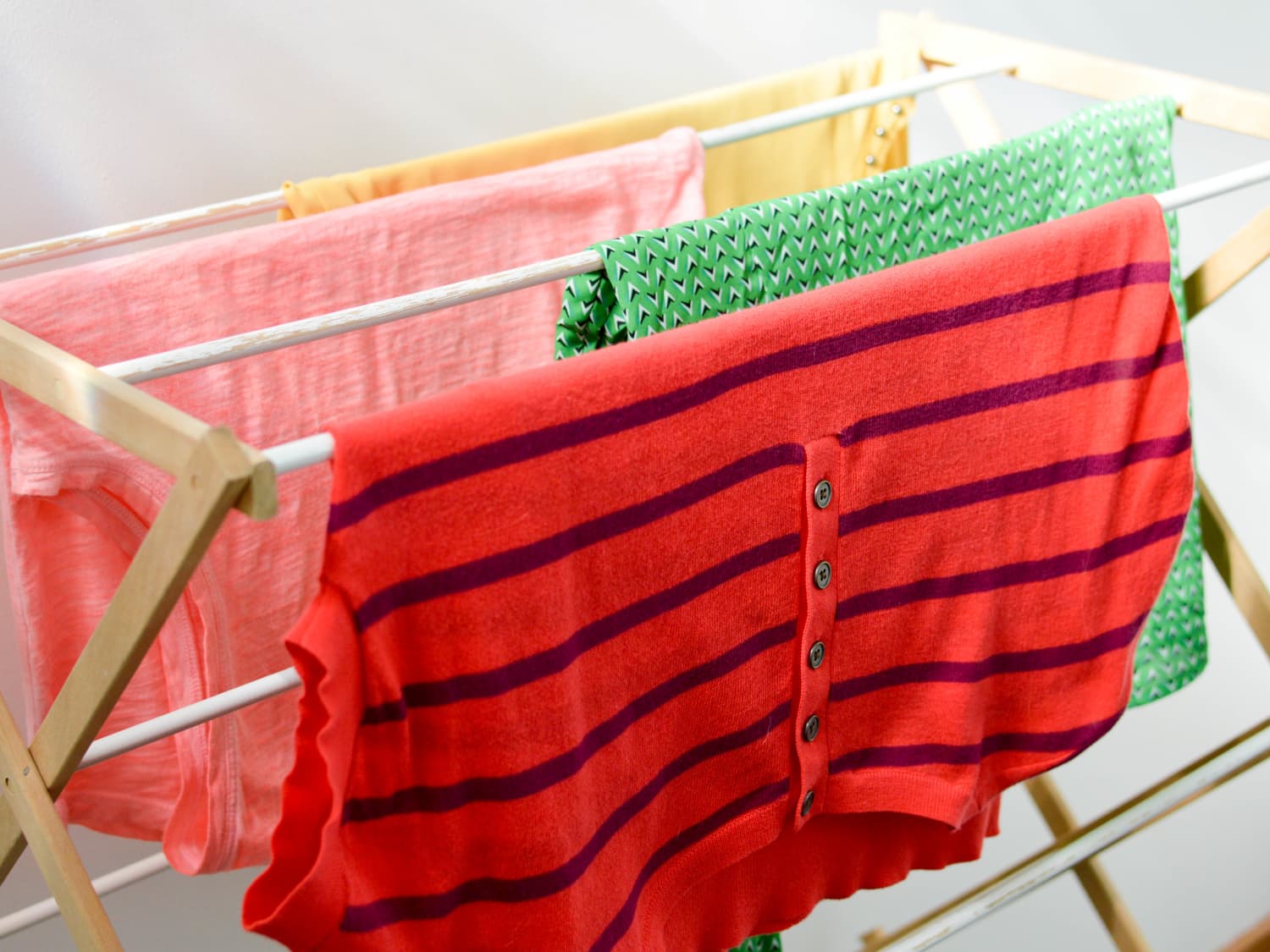 This TikTok Shows an Ingenious Way to Have a Drying Rack in a Small Space