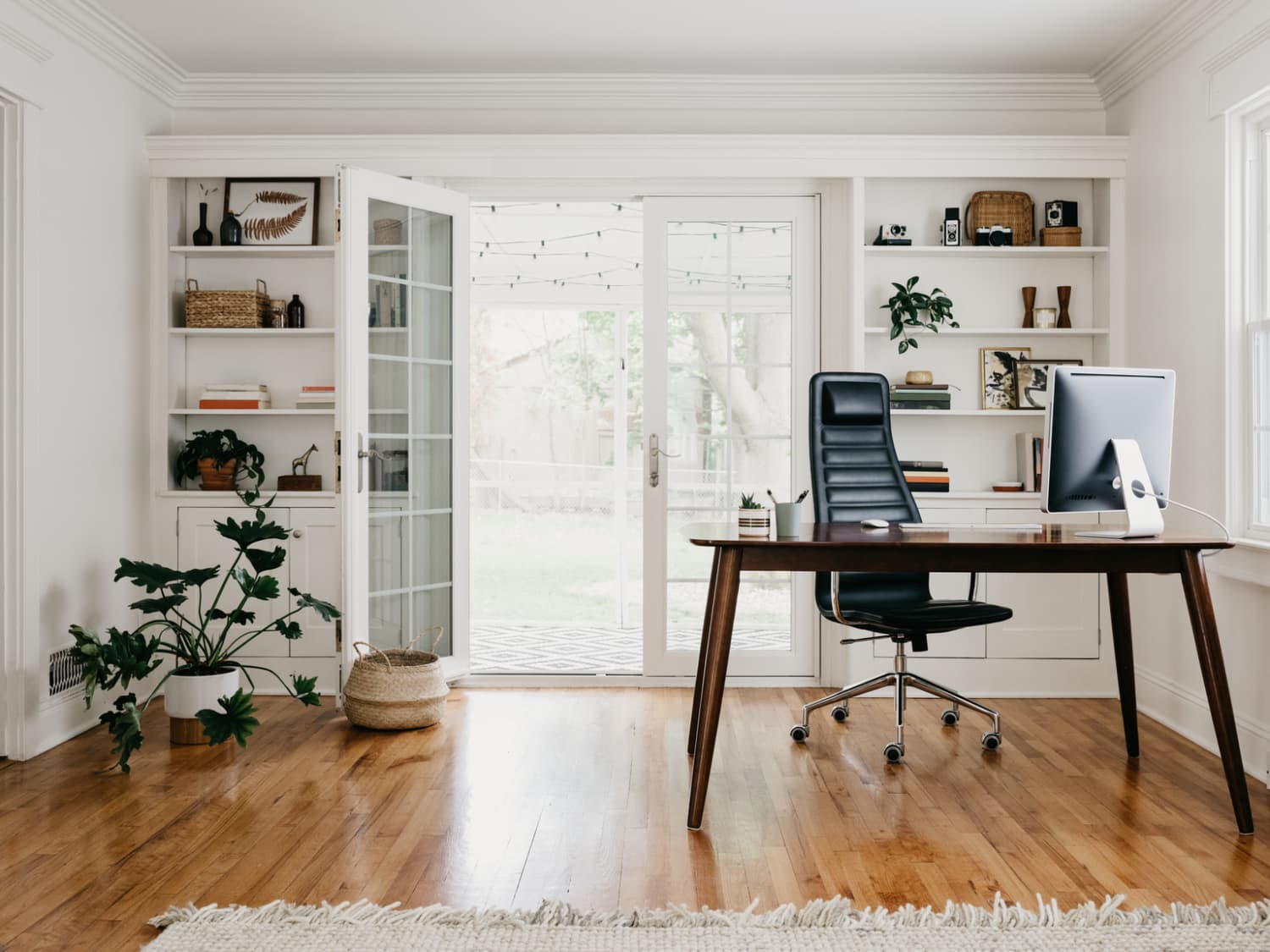 Work It: 10 Home Office Essentials For Organization (& Comfort