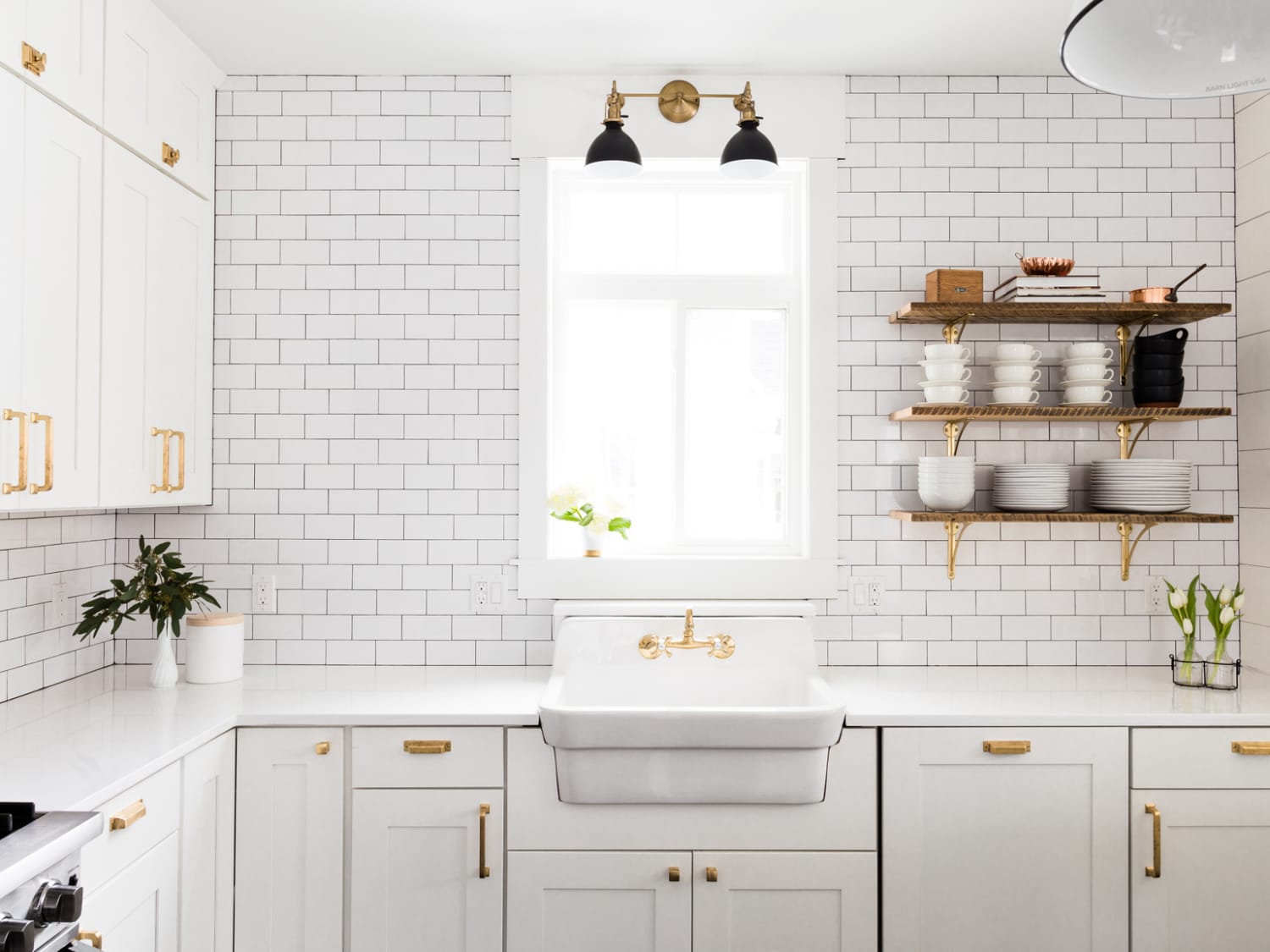 Best Cleaning Tips for All-White Kitchens