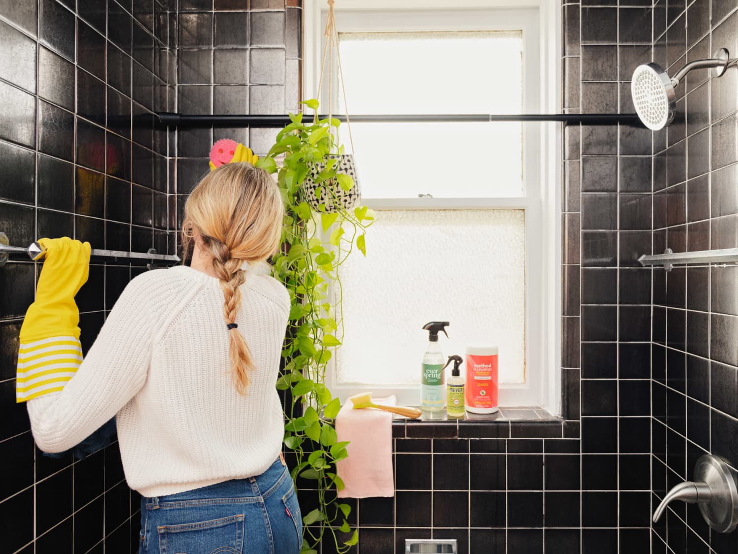 Save Time Cleaning Bathrooms with a Bathroom Cleaning Caddy