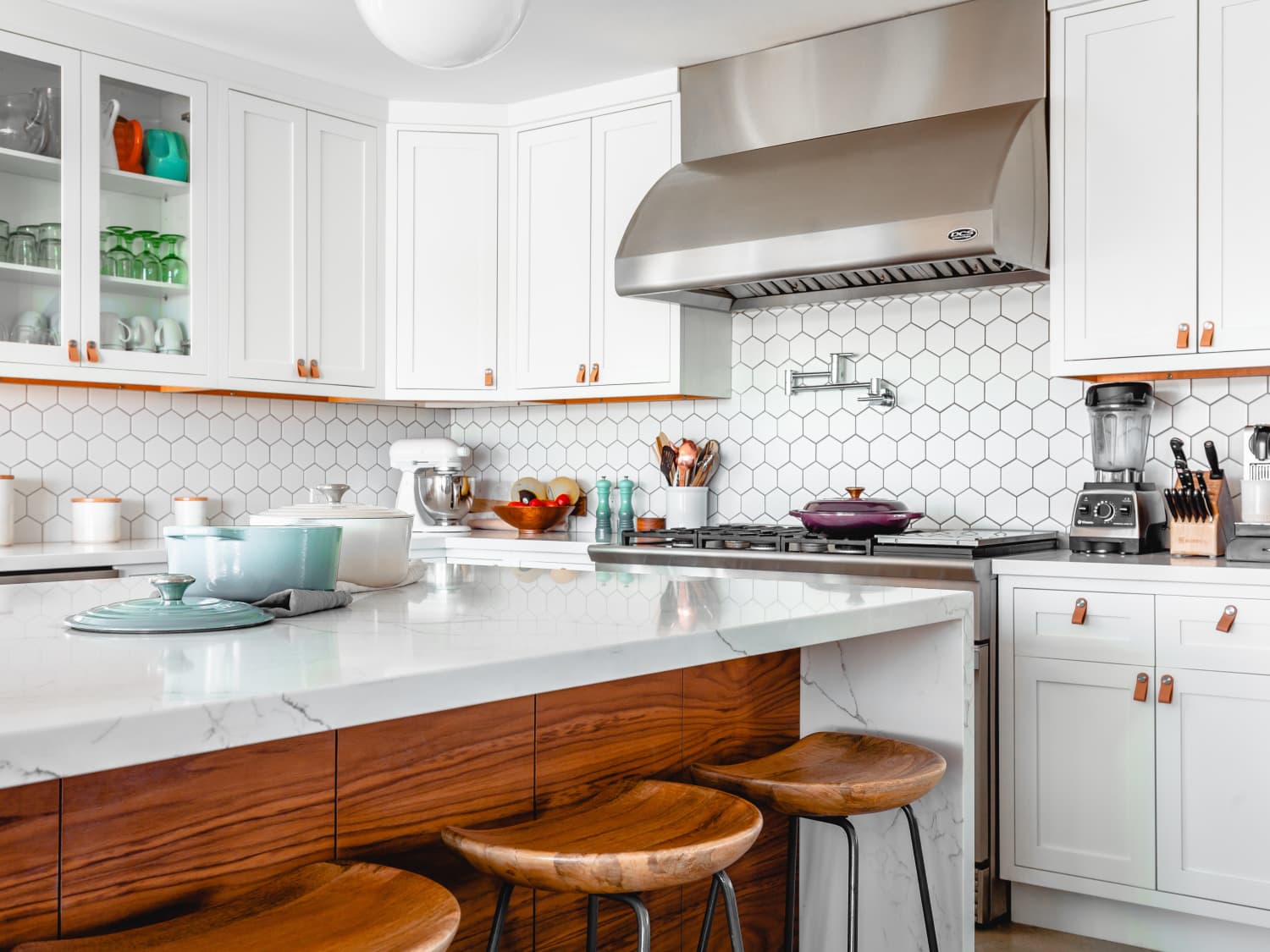 5 Things You Shouldn T Waste Your Kitchen Cabinet Storage On