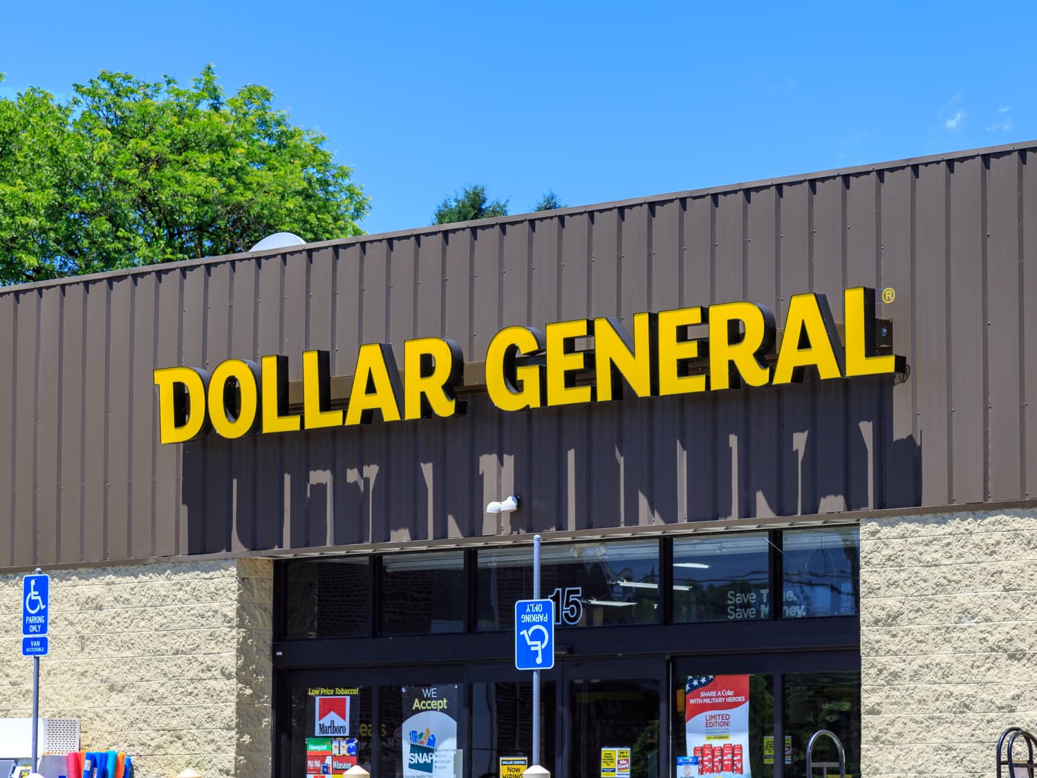 Dollar General Just Announced a Major Store Change — and Shoppers Are  Freaking O