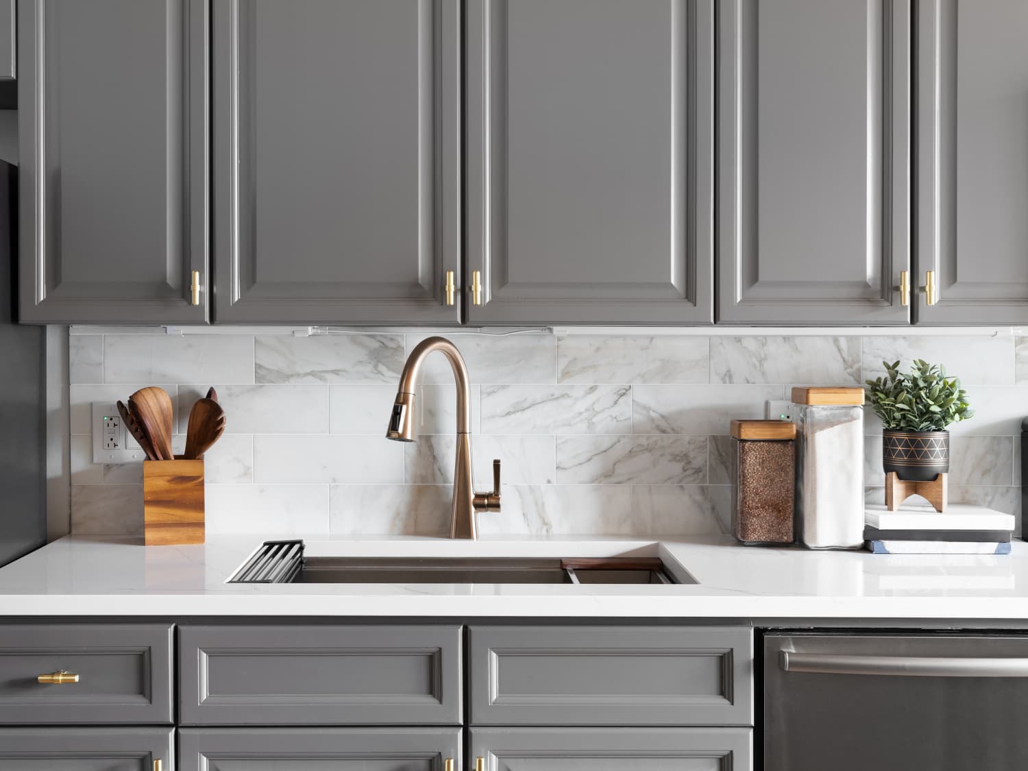 5 Kitchen Hardware Trends on Their Way Out in 2024 | The Kitchn