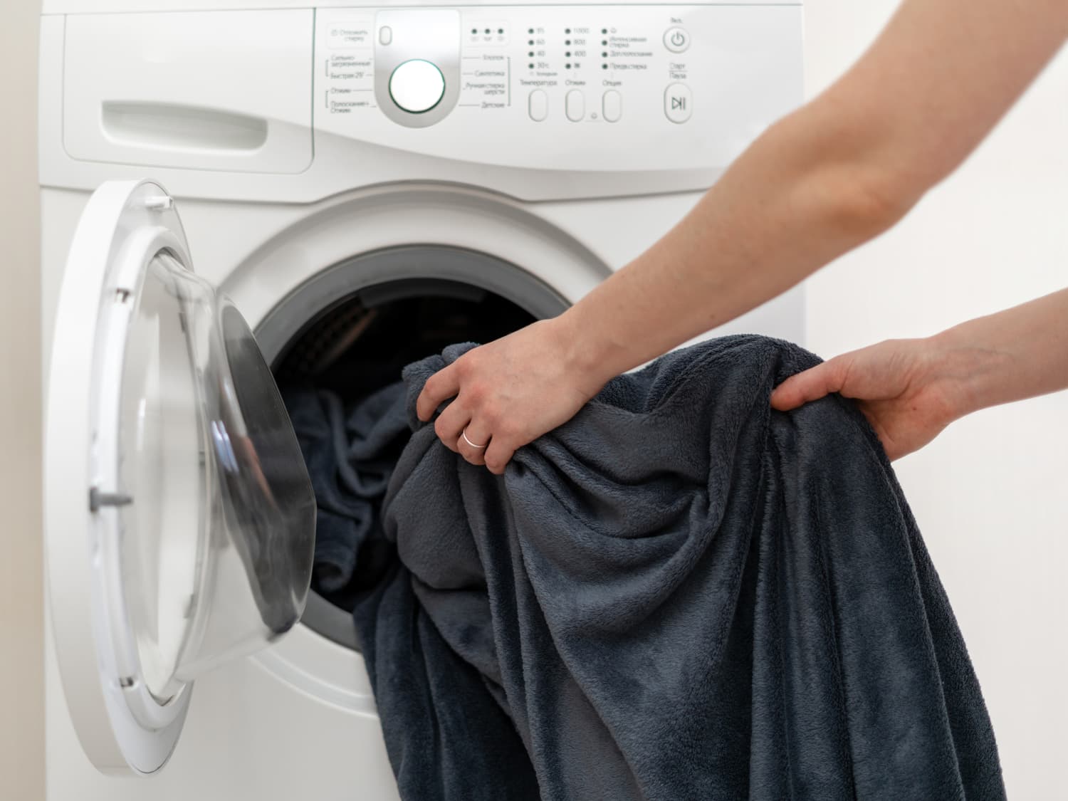 How to Wash a Weighted Blanket Apartment Therapy