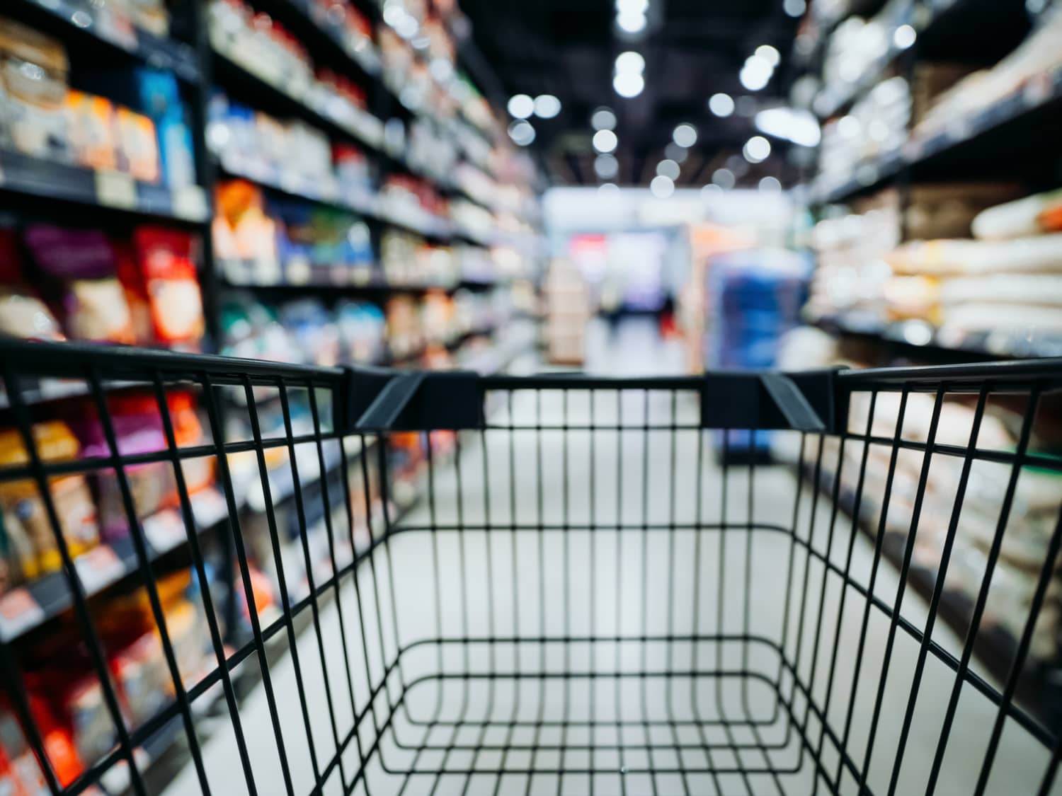 Grocery carrier for apartments store