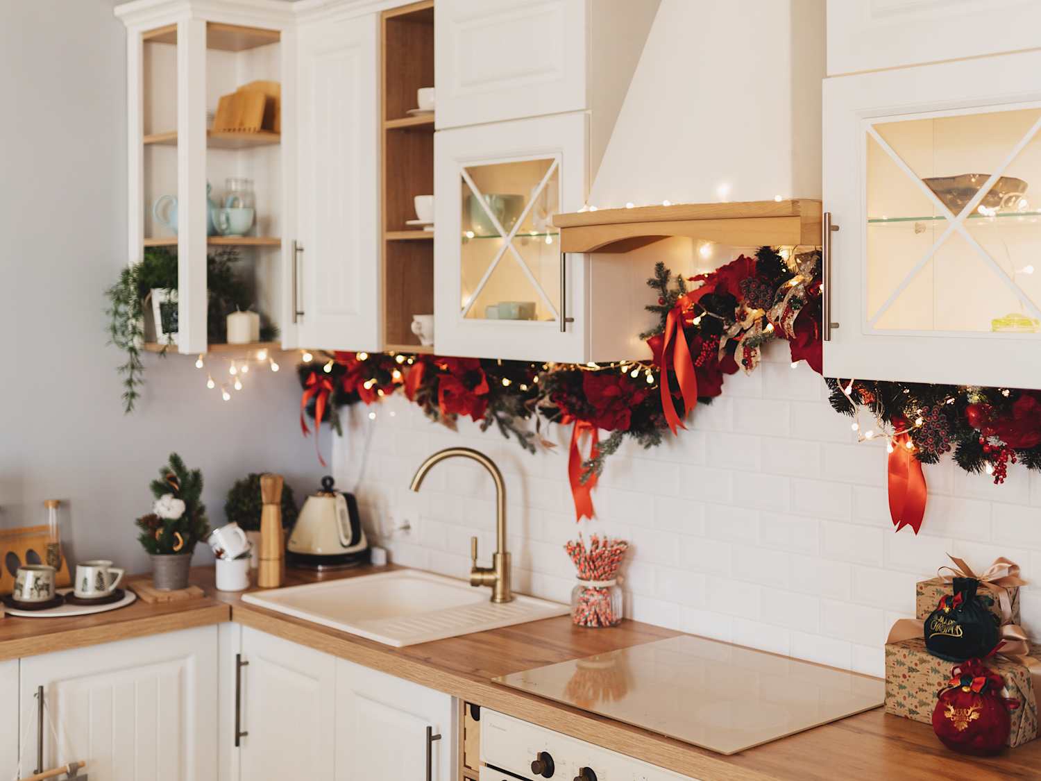 Le Creuset's Holiday Tree Spoon Rest Is a Must-Have | The Kitchn