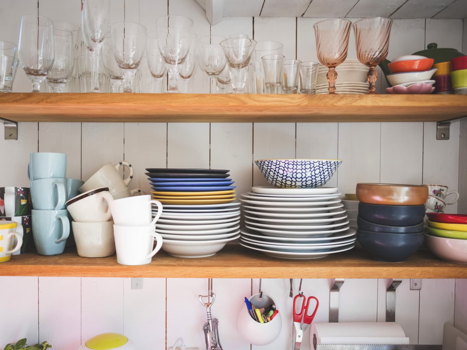 Kitchen dinnerware store