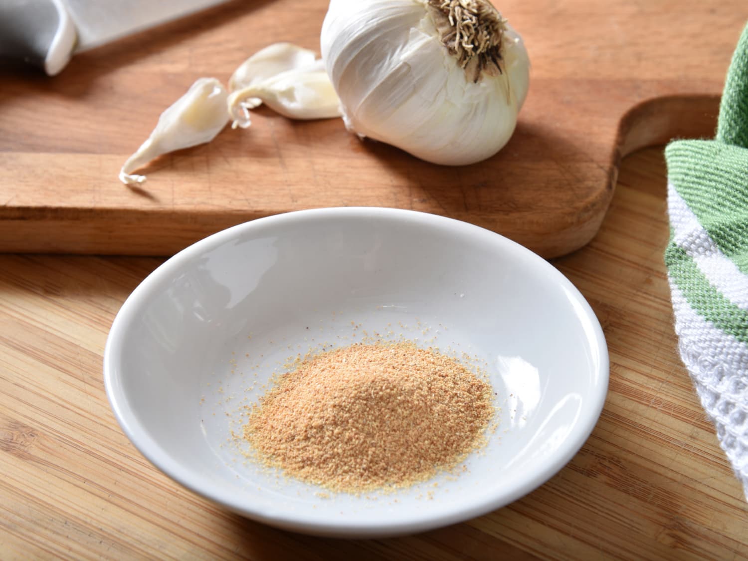 Garlic powder outlet to minced garlic