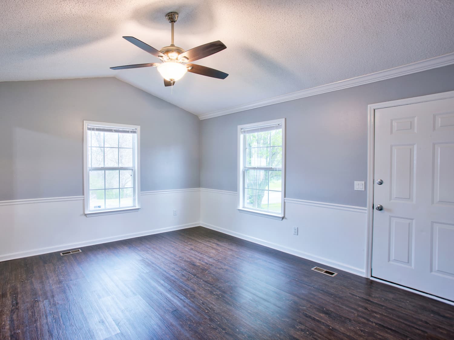Popcorn ceiling spray sales paint