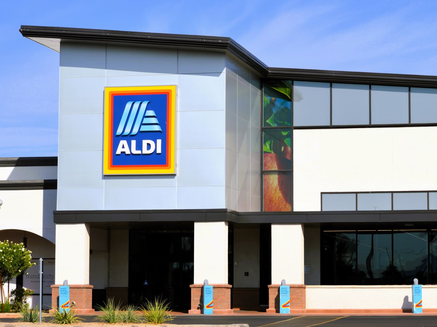 shutterstock_2498854023