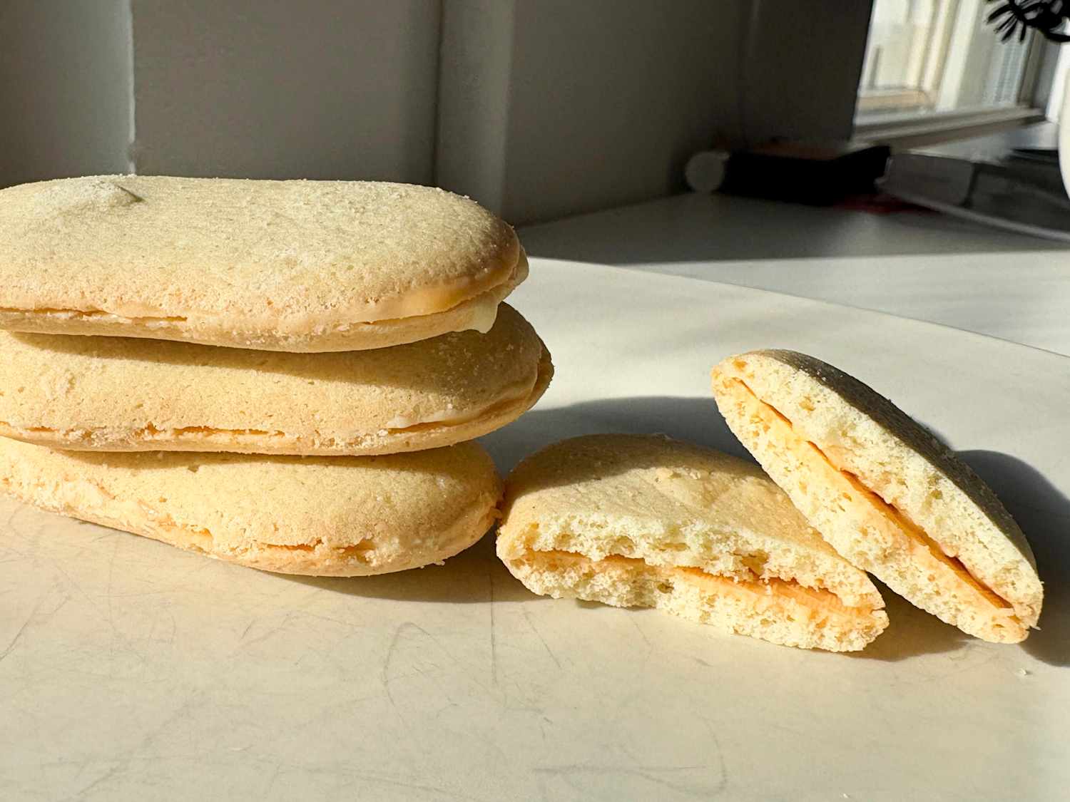みるくmilk 　MERTENSEN バタフライプレート ホワイト Pepperidge Farm's New Milano Cookie Will Transport You to a