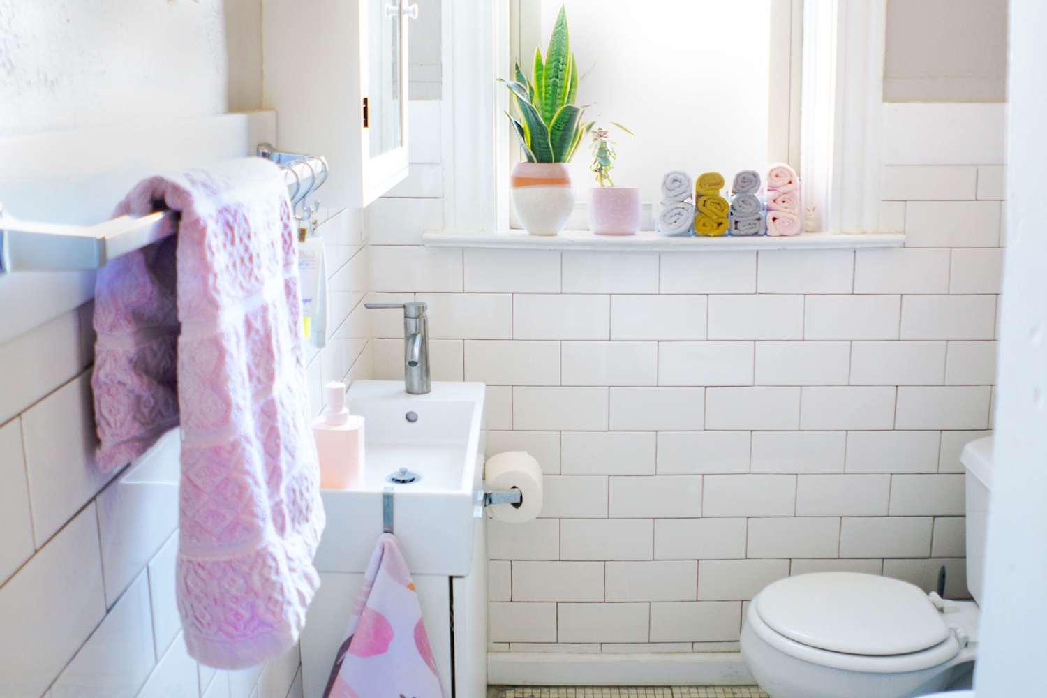 If Your Bathroom Is Too Cramped for Over-the-Toilet Storage, I Found a $24 Solution