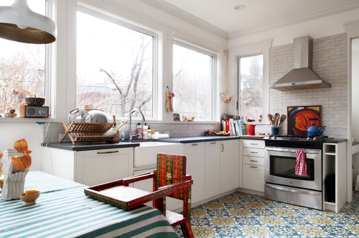 Our Family of 7 Uses Our Kitchen Constantly— Here Are 5 Tricks We Use to Keep It Spotless