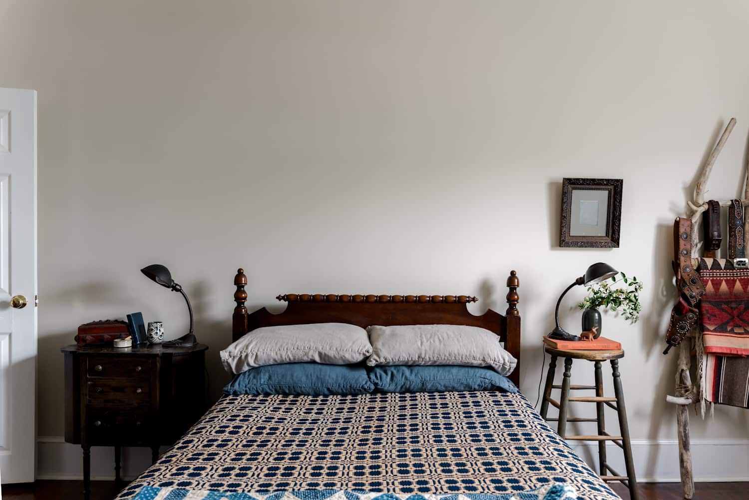 The Brilliant Reason to Put a Dresser in Your Living Room (You’ll Want to Try It!)