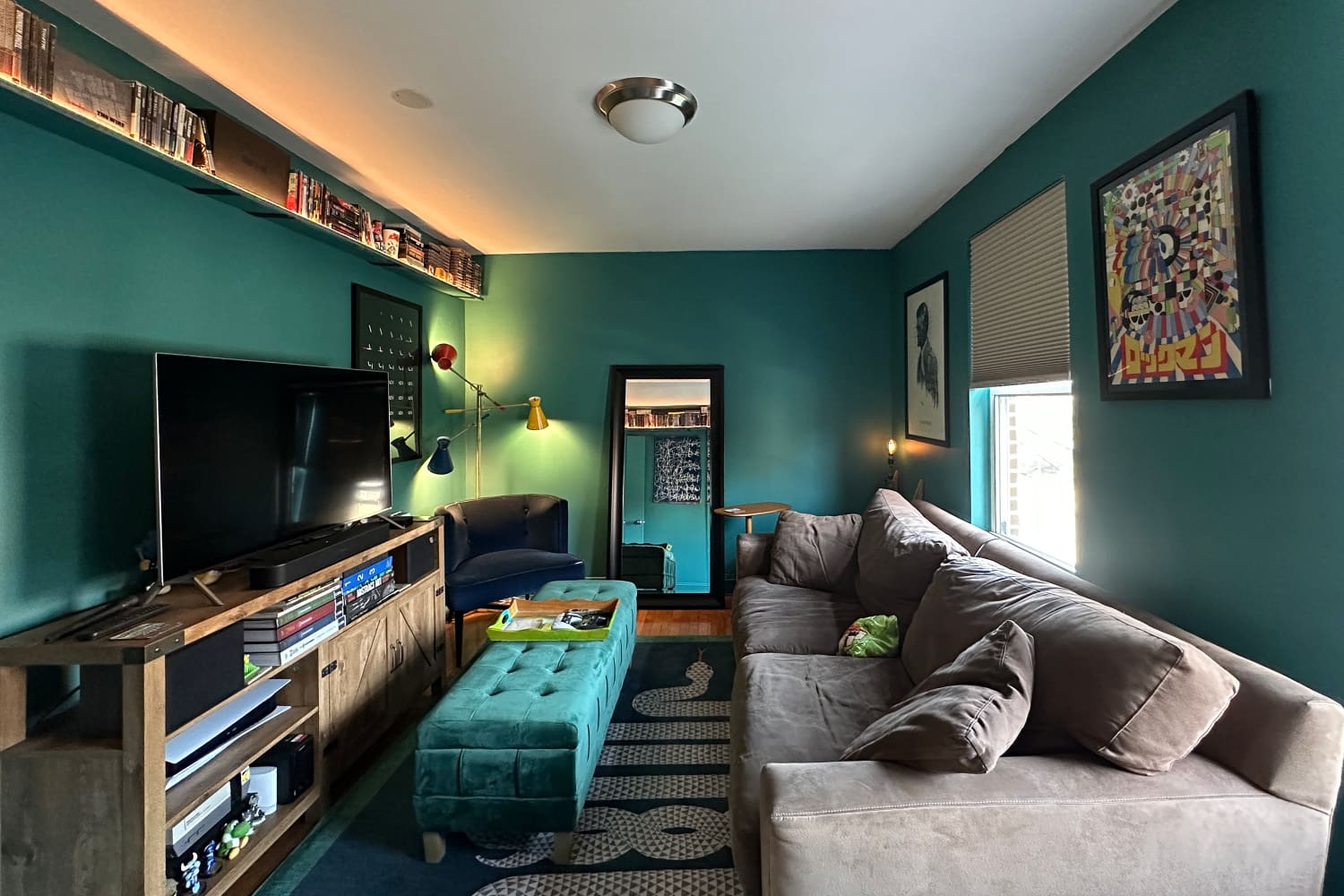 A 500-Square-Foot, $1900-per-Month Astoria Rental Got a Grown-Up Glow Up