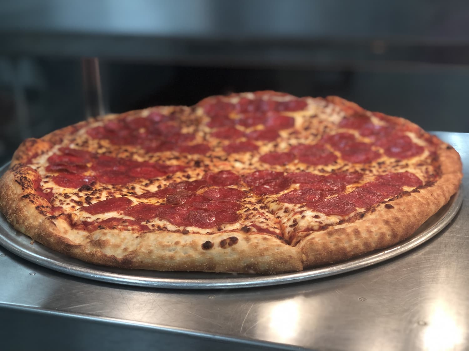 Flipboard Here’s Why Costco’s Pizzas Taste So Good