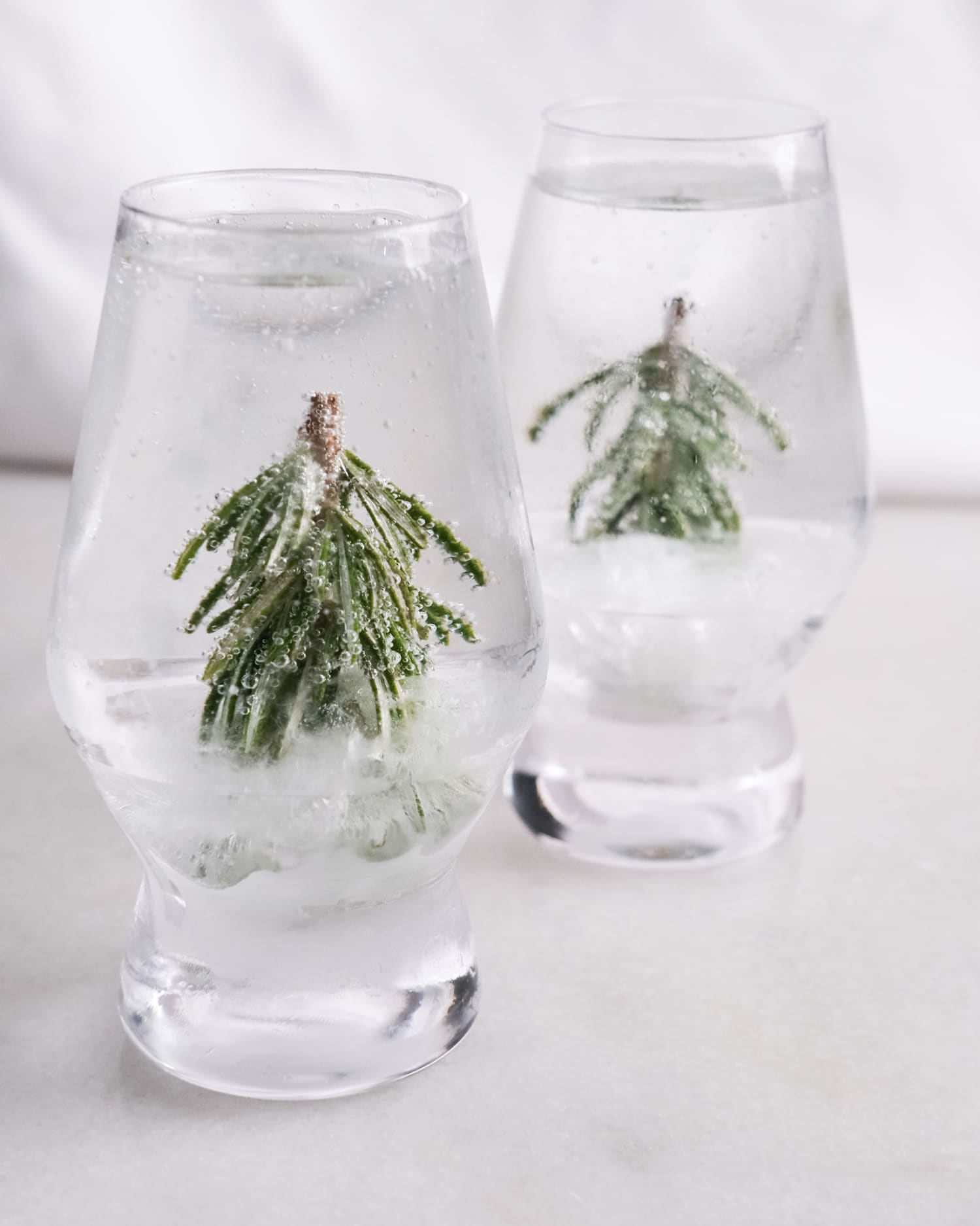 I Tried the Viral “Christmas Tree Cocktail” Trick and It’s the Only Way I’m Serving Drinks All Month