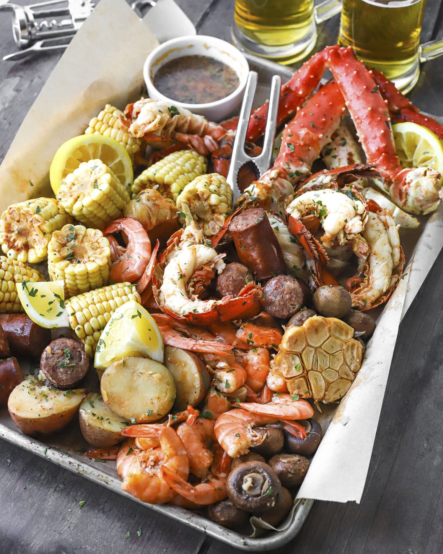 Here's How to Nail a Classic Seafood Boil