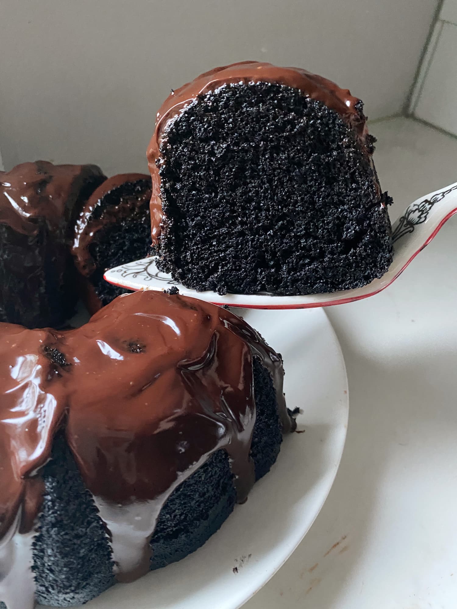 I Tried the Nana’s Devil’s Food Cake Reddit Is Obsessed With (It Honestly Blew Me Away)