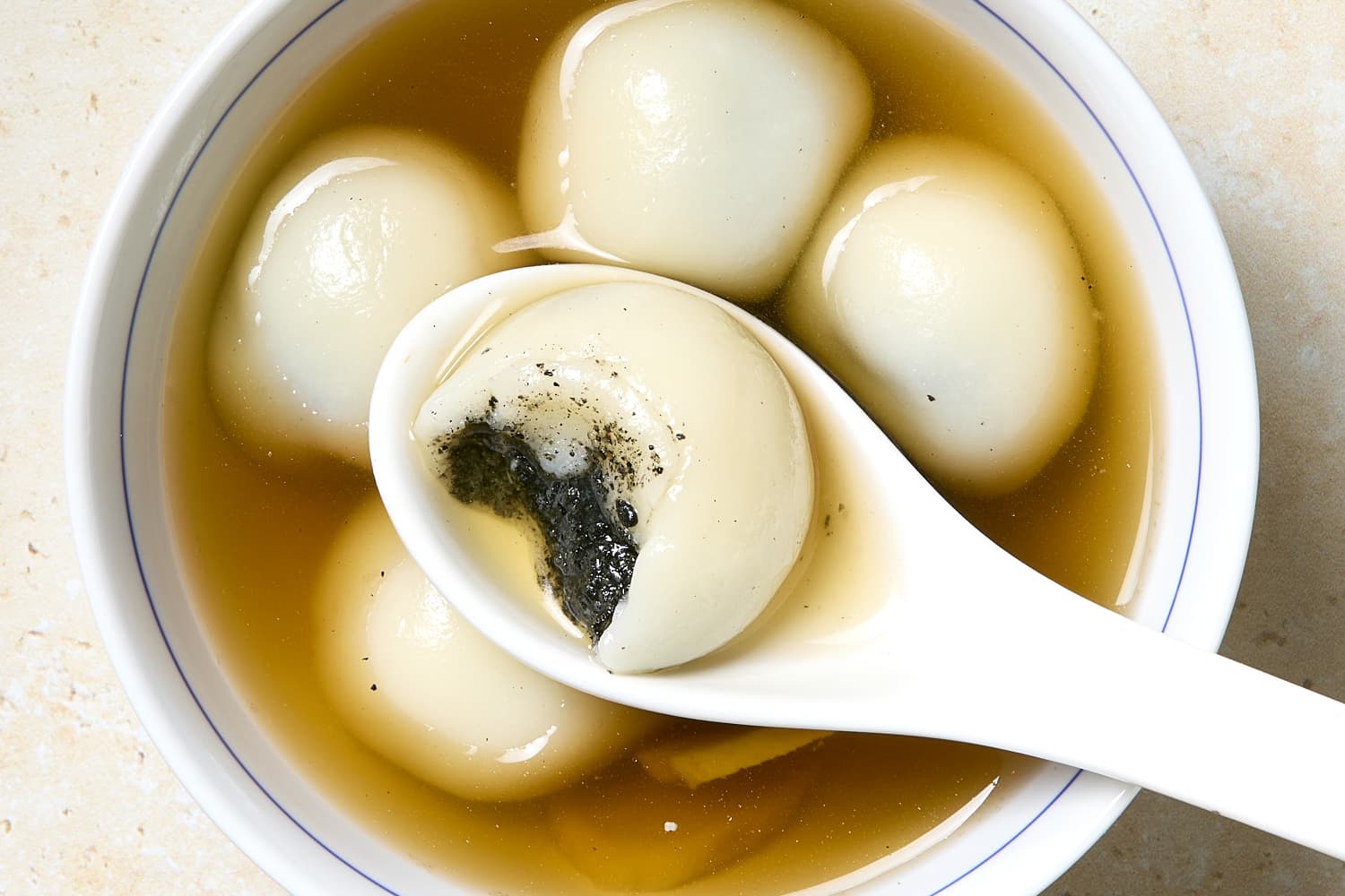 Tang Yuan (Chinese Glutinous Rice Balls with Black Sesame Filling)