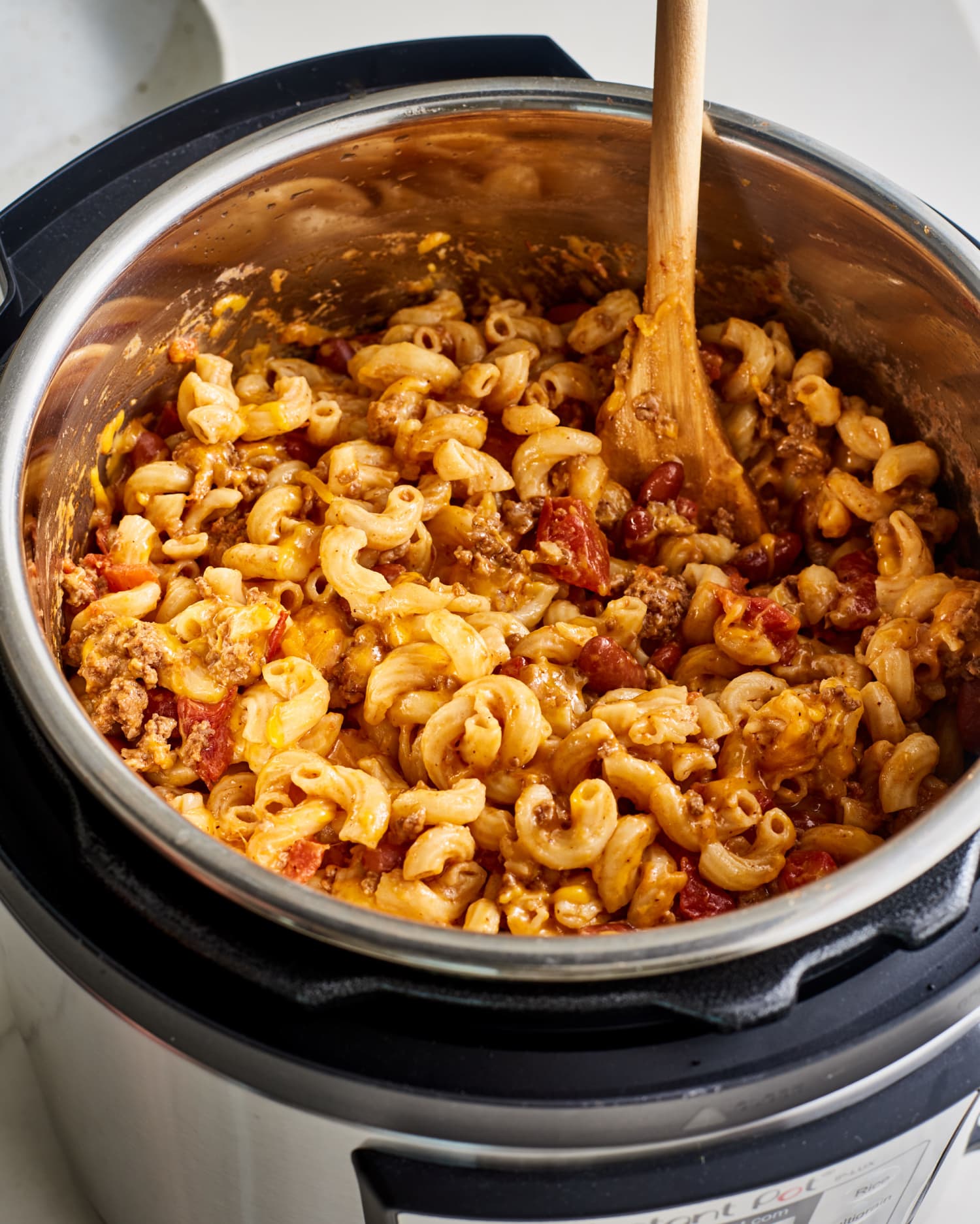 Instant Pot Chili Mac and Cheese