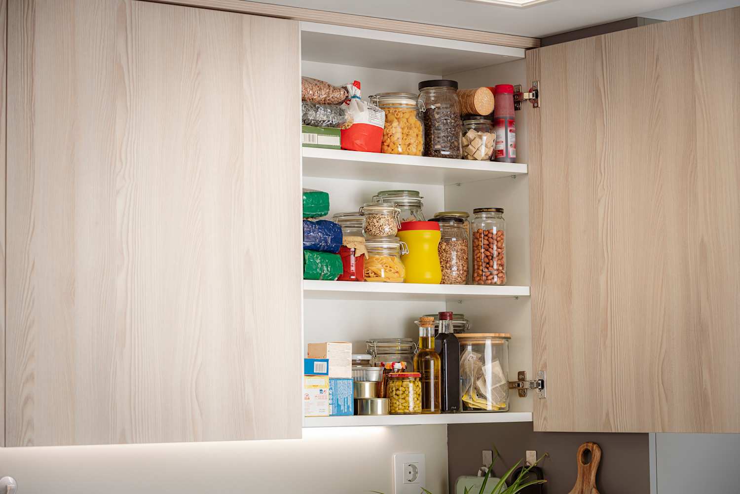 The Most Important Step to Decluttering Your Kitchen Cabinets (It’s So Easy!)