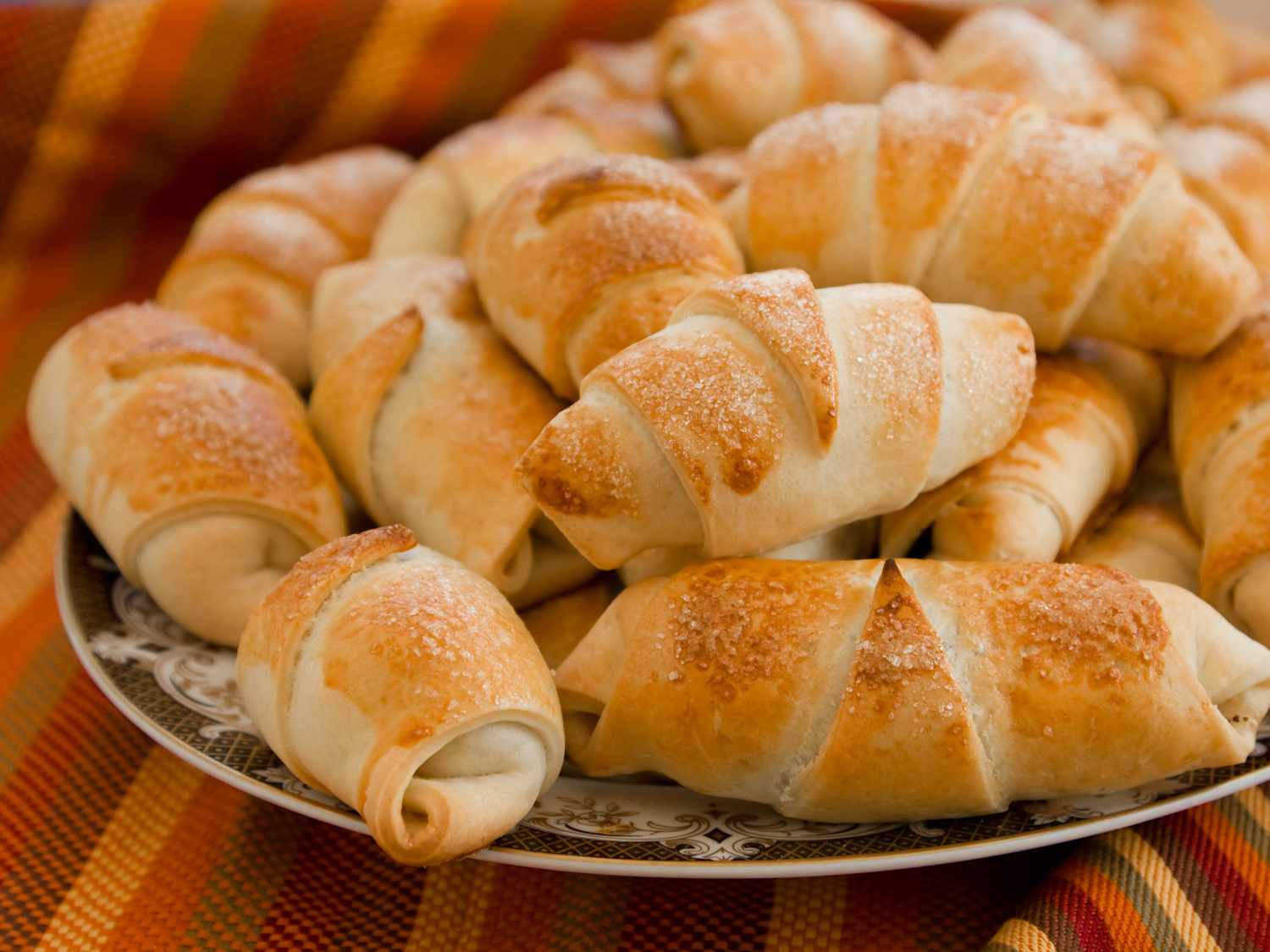 This Is the Cutest Pillsbury Crescent Roll Trick I’ve Ever Seen (So Perfect for Spring!)